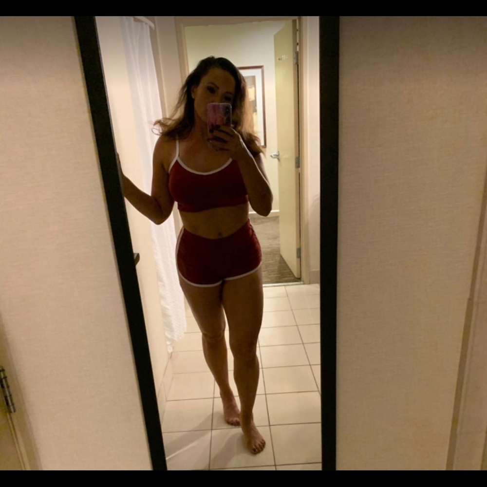 Red crop top pajama set shorts and crop top - Picture 6 of 6